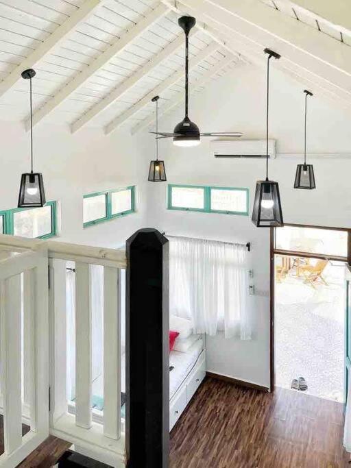 Kampong Nail Sea Kecil Tiny House Near Jetty Of Kuala Besut 빌라 외부 사진